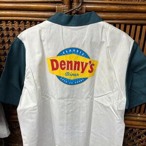 NWOT DENNY'S RETRO STYLE BUTTON FRONT SHIRT